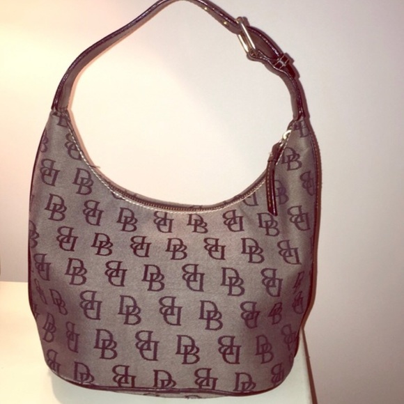 Dooney & Bourke Handbags - Dooney & Bourke Bucket Bag